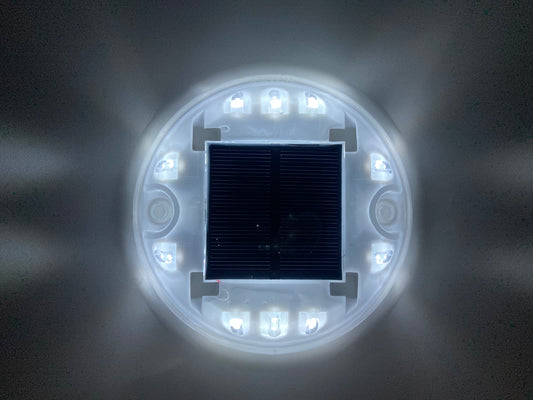 White Anchor/courtesy/Deck light Automatic/photocell